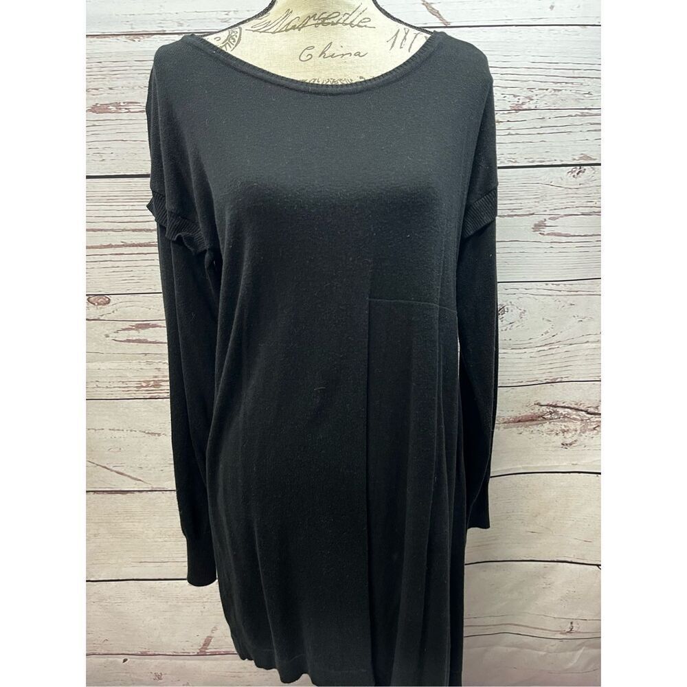 Isle by‎ Melis Kogan size medium black long sleeve sweater - 3067